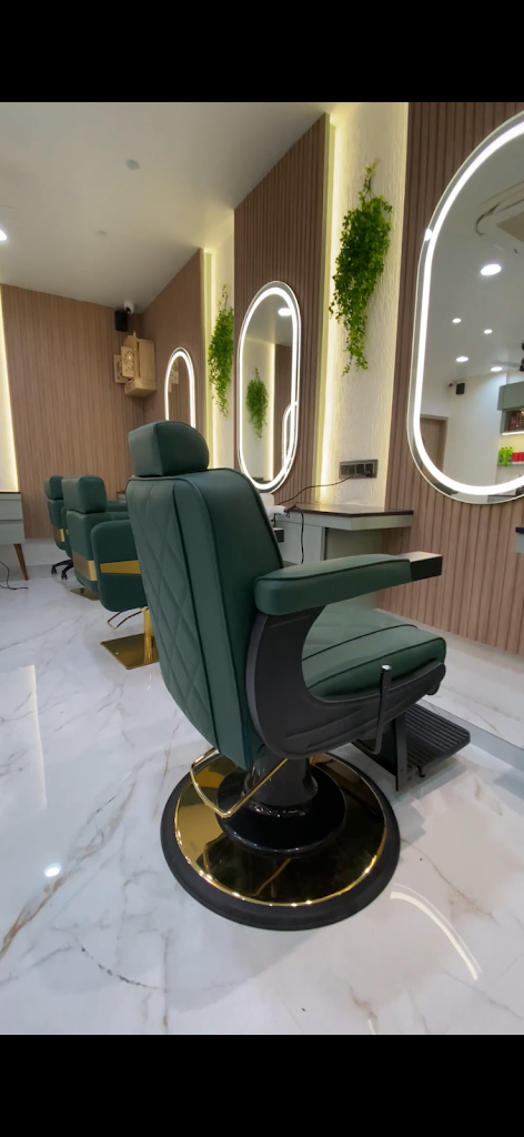 Absolute Family Salon Best Beauty Salon In Veraval Makeup Artist Hair Salon Beauty Parlour In Veraval