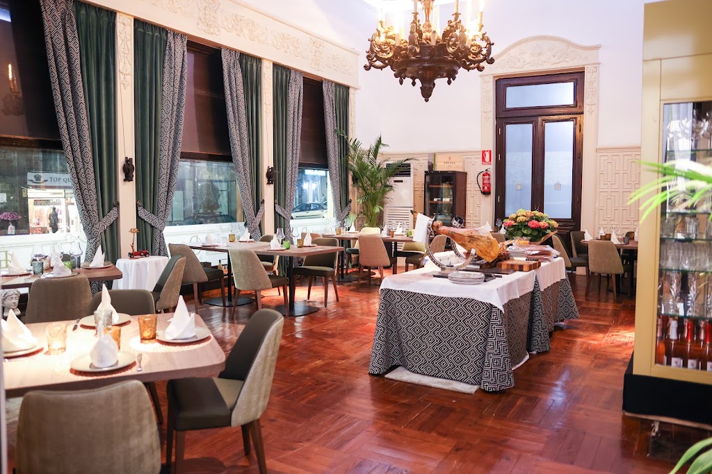 Restaurante D'Davinia Martinez - Ateneo Cultural Casino Orcelitano