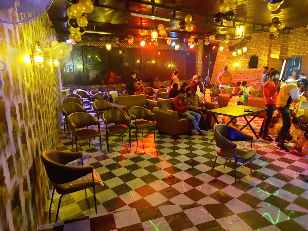Up 93 Restro N Lounge