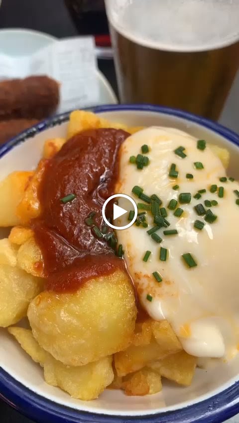Restaurant Tantarantana — Videos