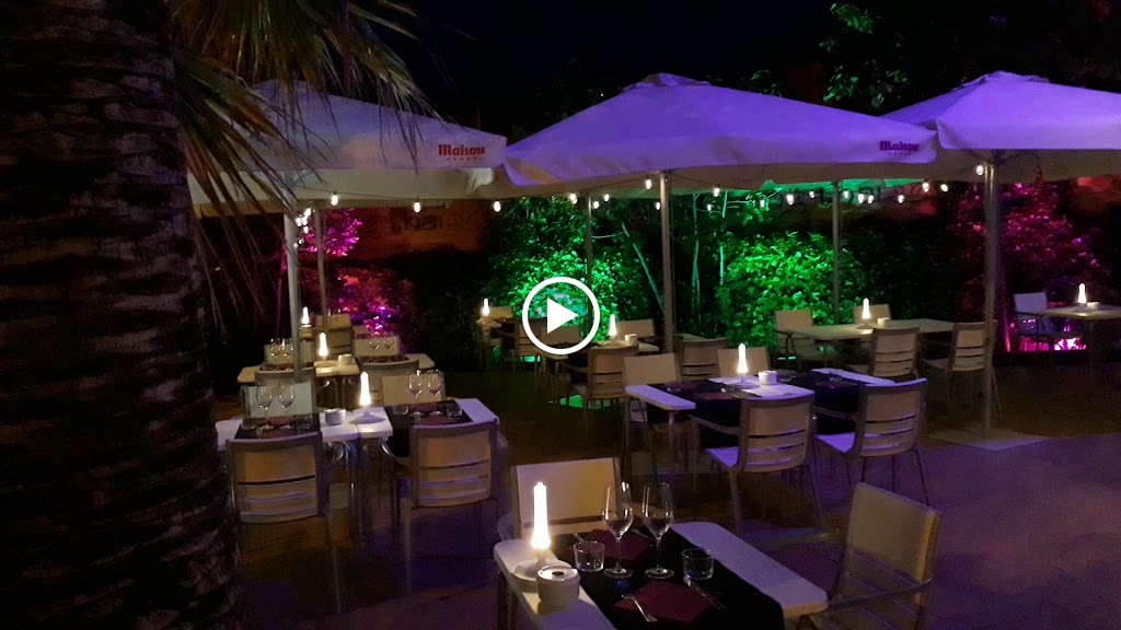 Bualuang Thai Restaurant Thailandes — Videos