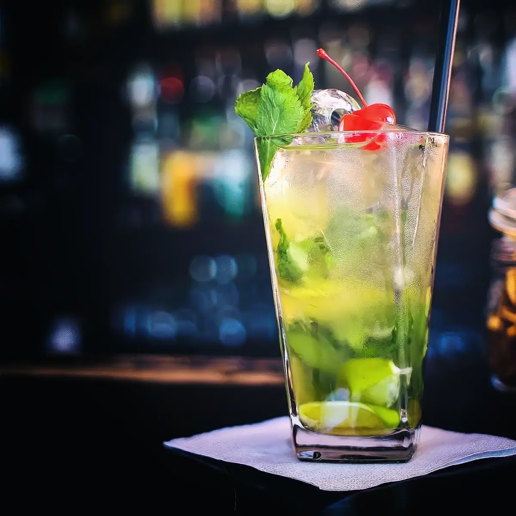 Cocktail Bar Fantasy — Coctel