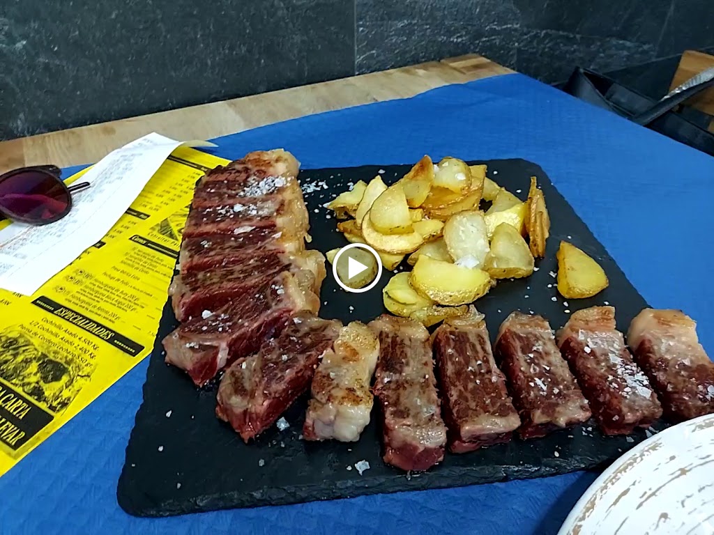 Bodeguita El Capote — Videos