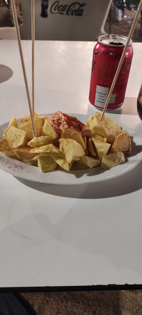 BAR L'AMISTAT — Comida y bebida