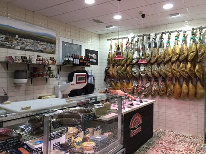 Jamoneria-Charcuteria Baena