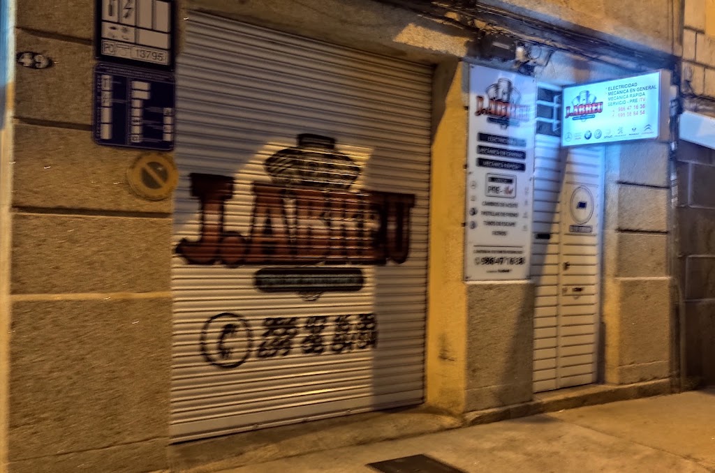 J . Abreu — Exterior