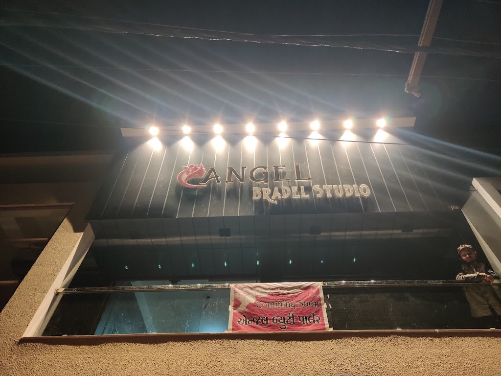 Angel Beauty Parlour Dhari