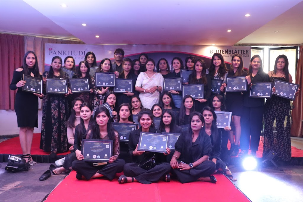 Pankhudi Academy Indore Best Beauty Parlor In Sapna Sangeeta Best Bridal Makeup Skin Nail Makeup Hair Course Cosmetology