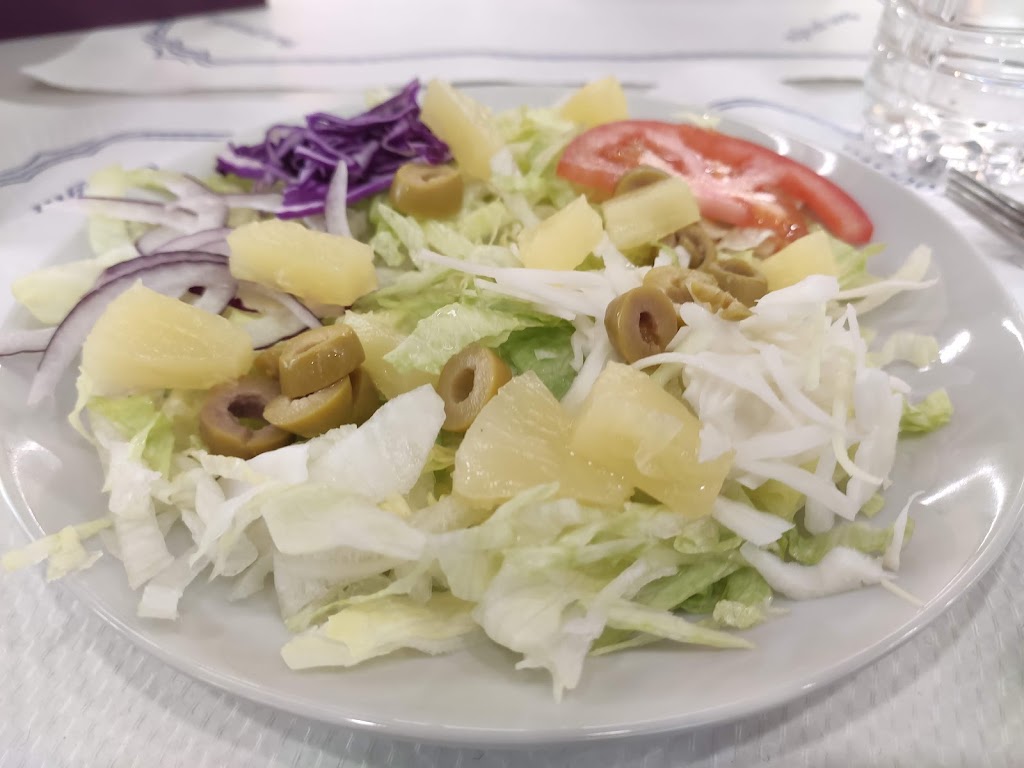 La Vila kebab pizza — Comida y bebida