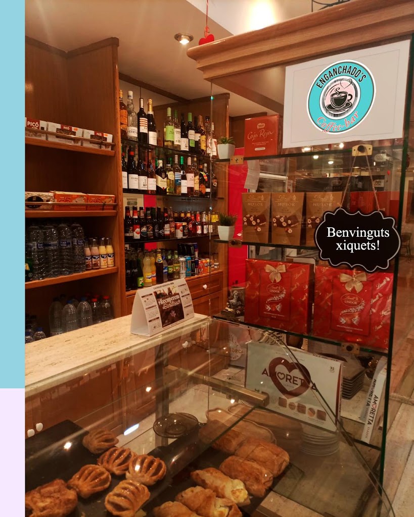 Enganchado's Cafe-Bar — Ambiente