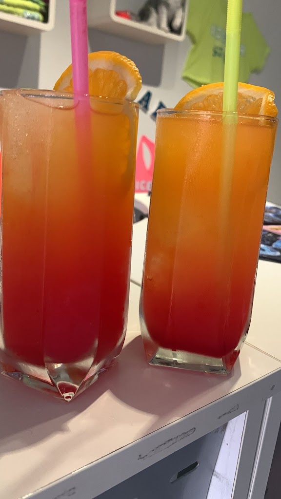 NT Ice Bar — Comida y bebida