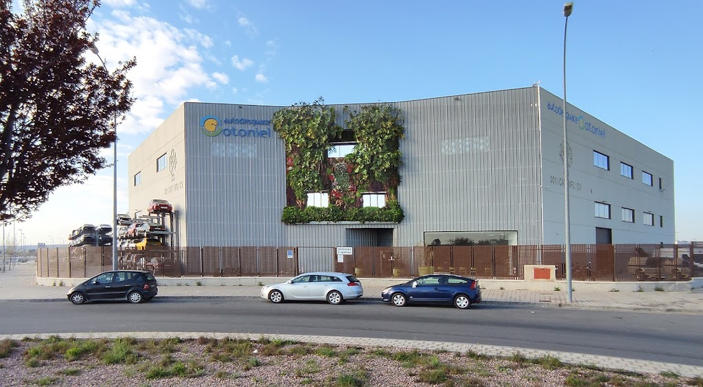 AUTODESGUACE OTONIEL, S.L.