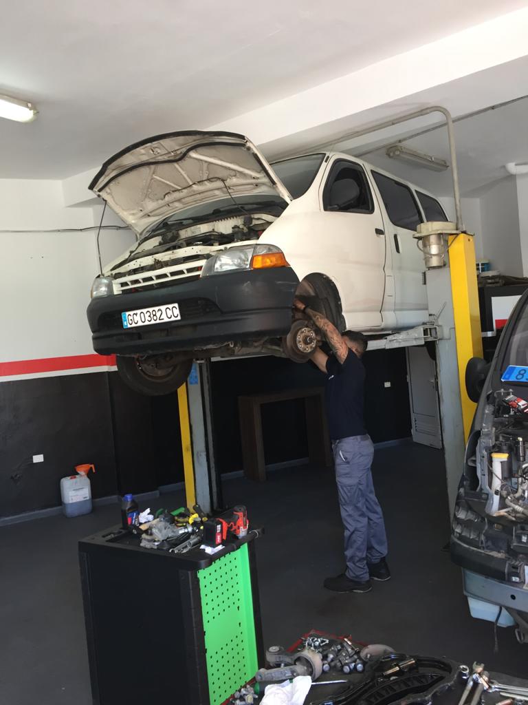 BM MOTORS — Taller