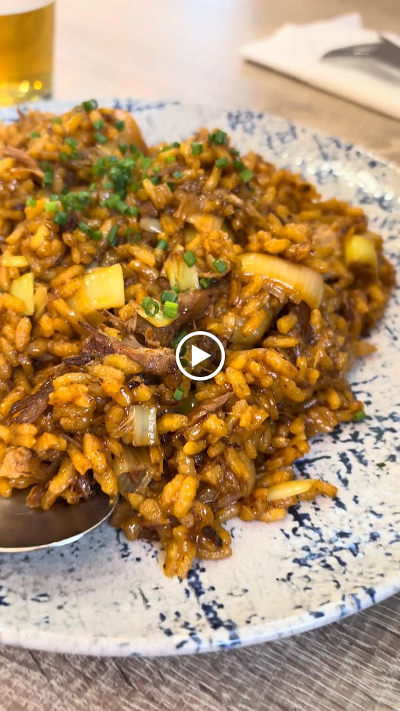 Bar Restaurante Ahi Hay Ay!!. — Videos