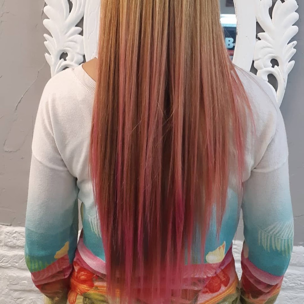 Kaps Olimpia. Peluqueria y Estetica. — Del propietario