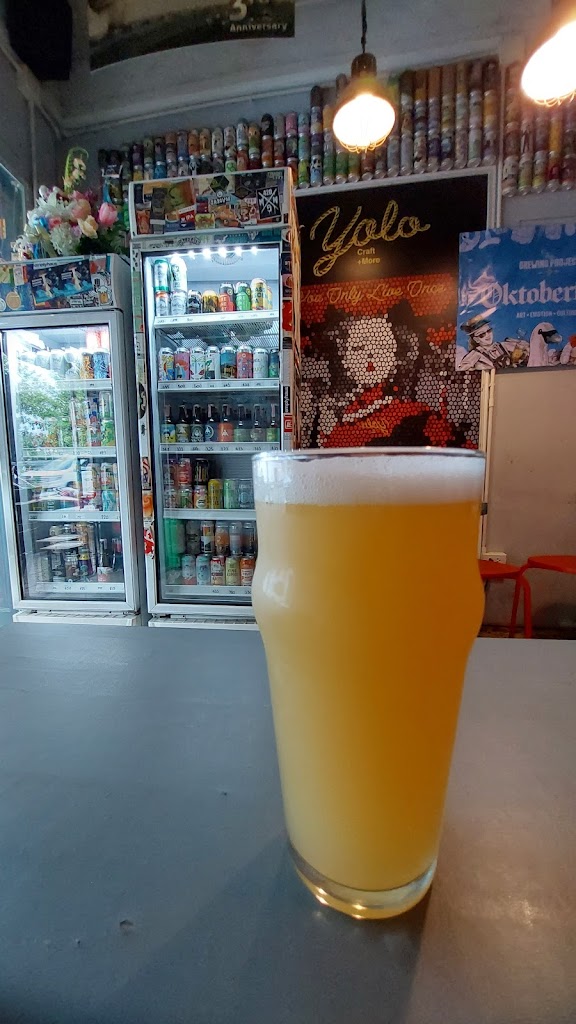 รูปภาพของ Yolo Craft Beer Bar at Phra Athit Road