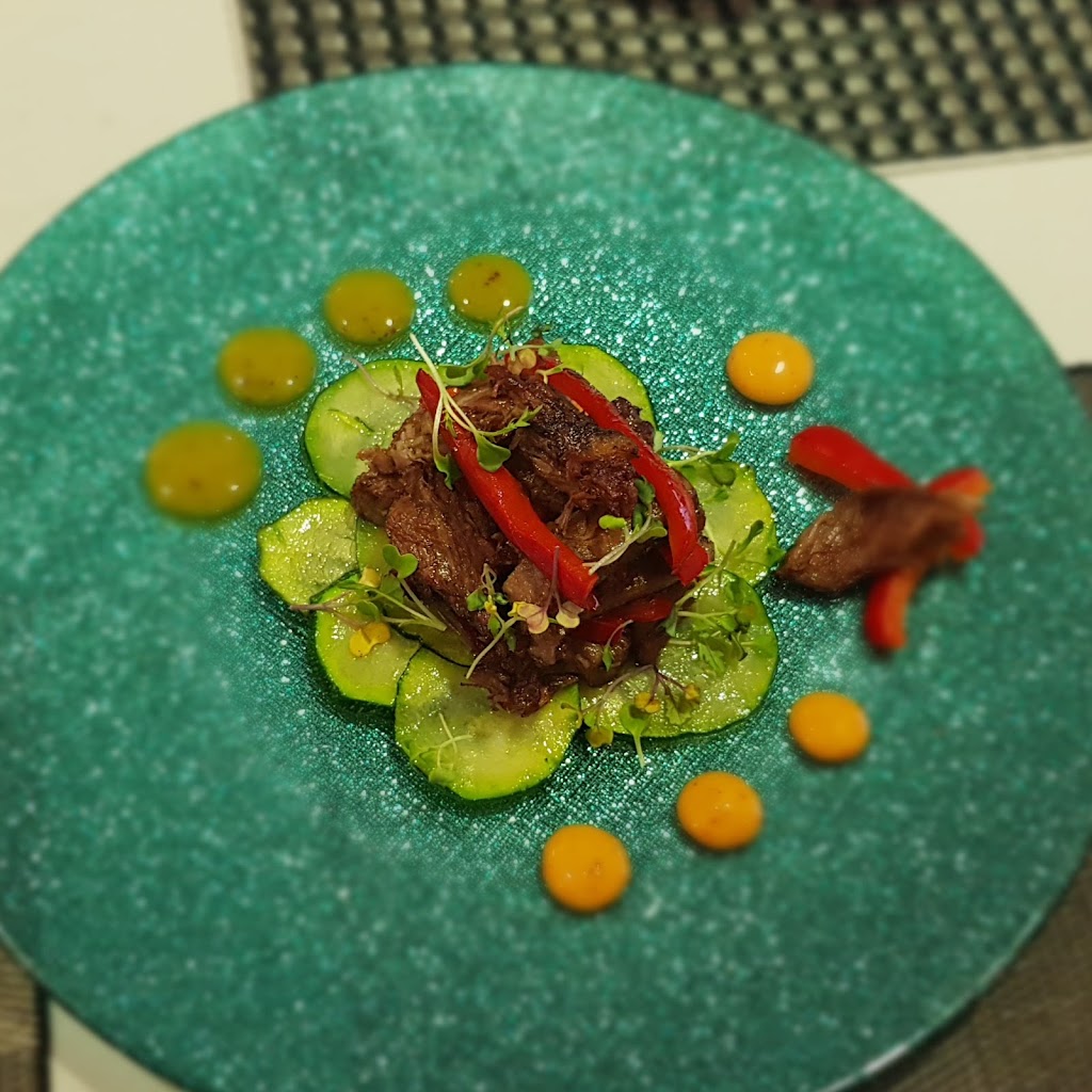 Restaurante ALMANTONI — Comida y bebida
