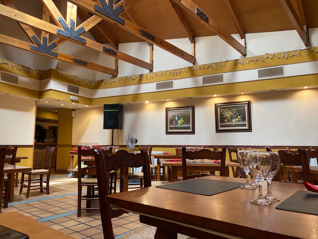 Restaurante Celia — Ambiente