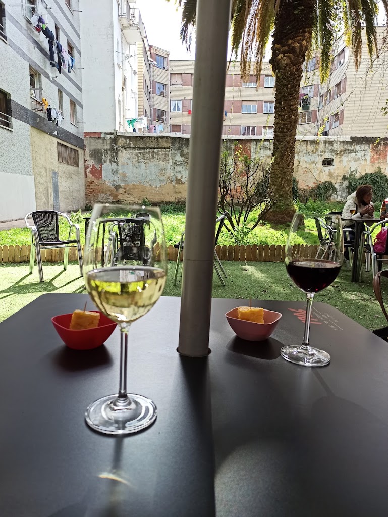 Bar Edujor — Comida y bebida