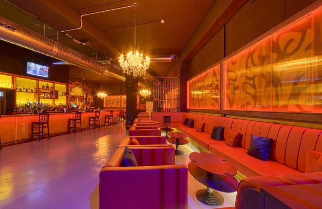Kandinsky Lounge Club