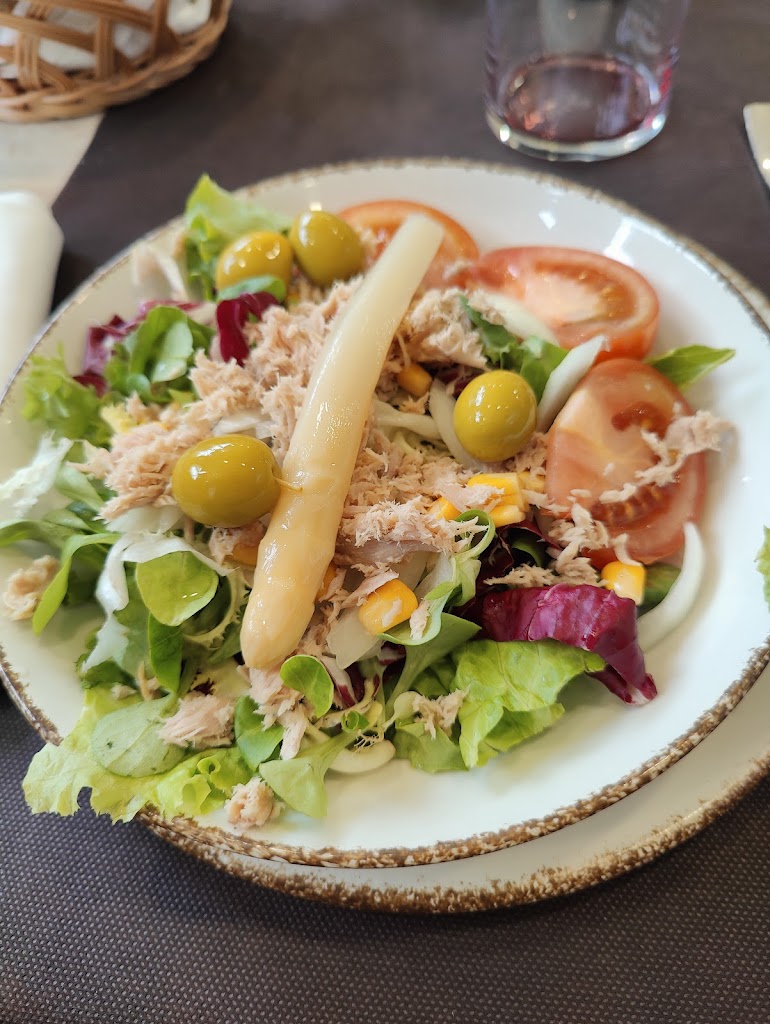 Cafeteria Restaurante Adal — Comida y bebida