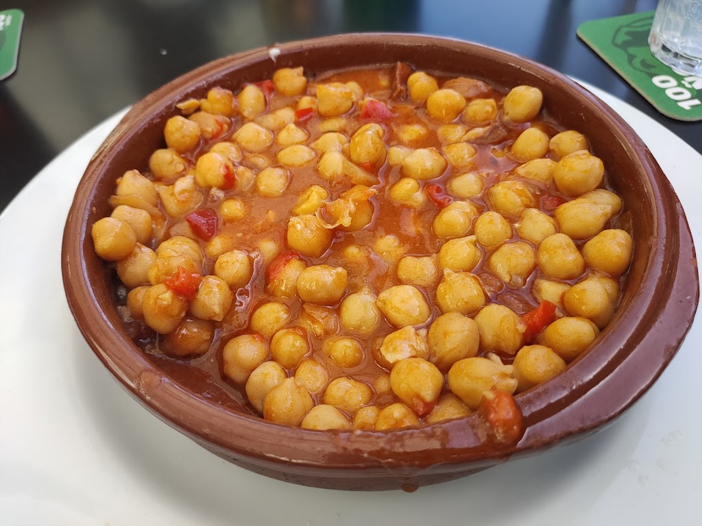 Bar Cafeteria Chaplin — Comida y bebida