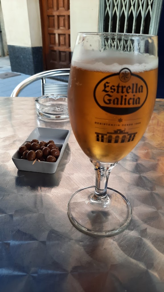 EN EL CAMINO CAFE — Comida y bebida