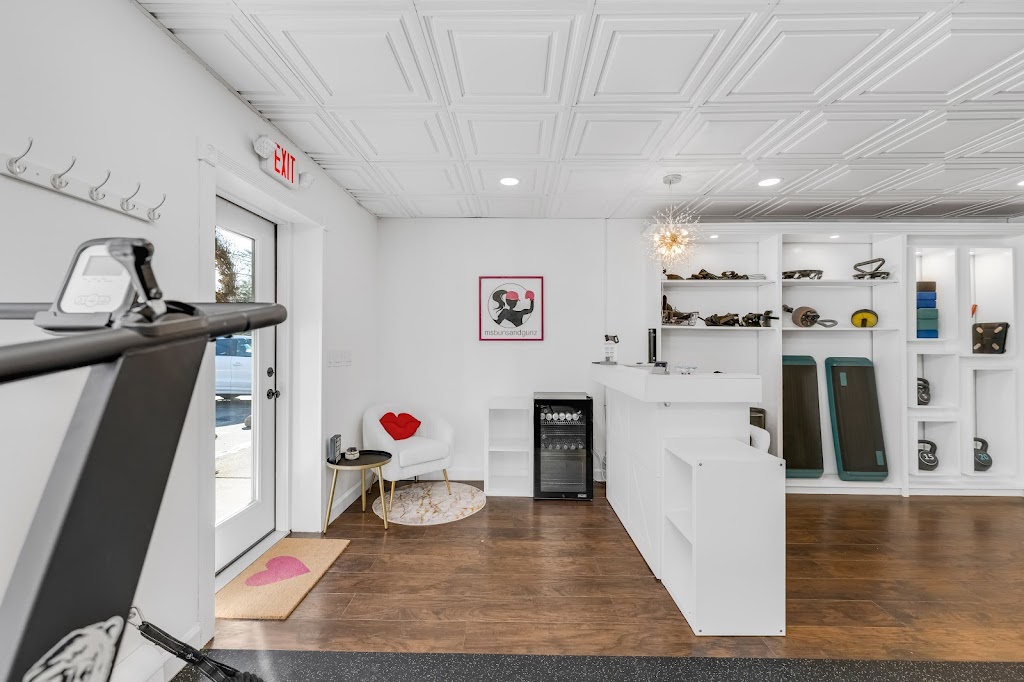  Buns & Gunz Training Boutique