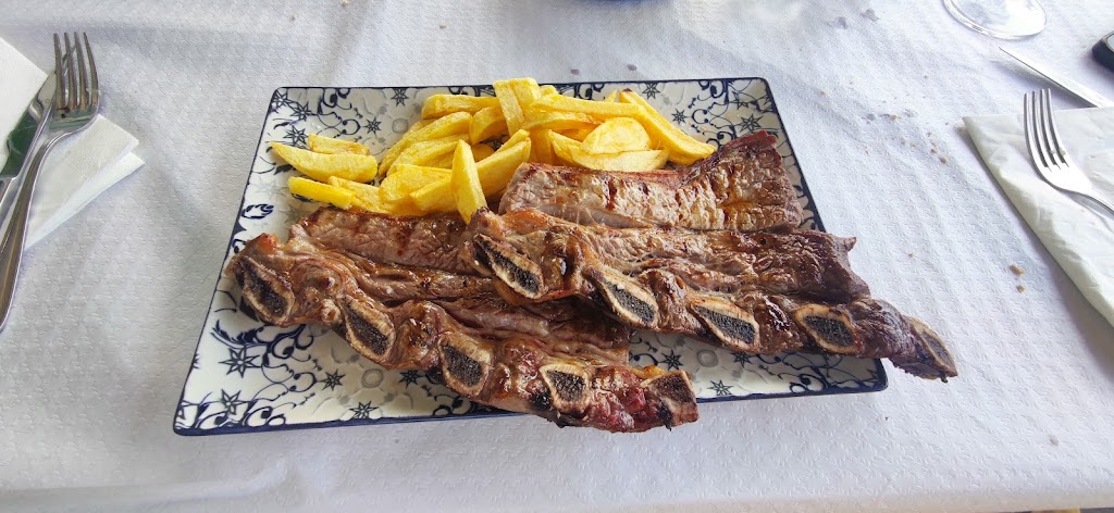 Cafetaria La Cuesta de Claudia Restaurante — Comida y bebida