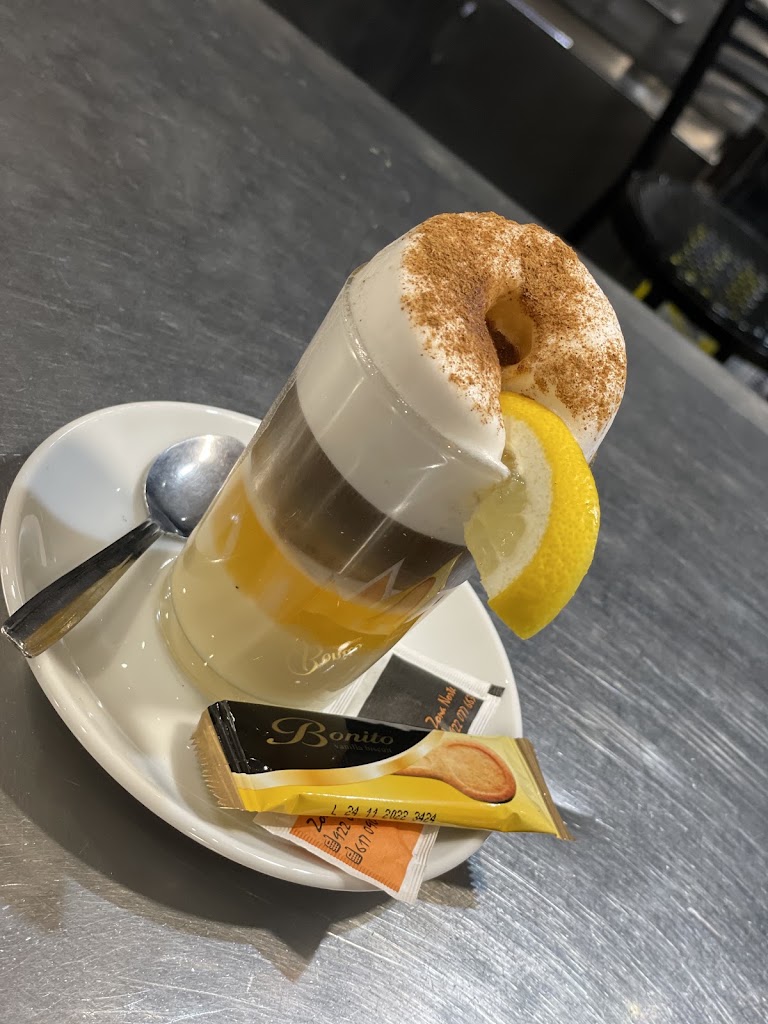 Bar K' BOLA' — Comida y bebida