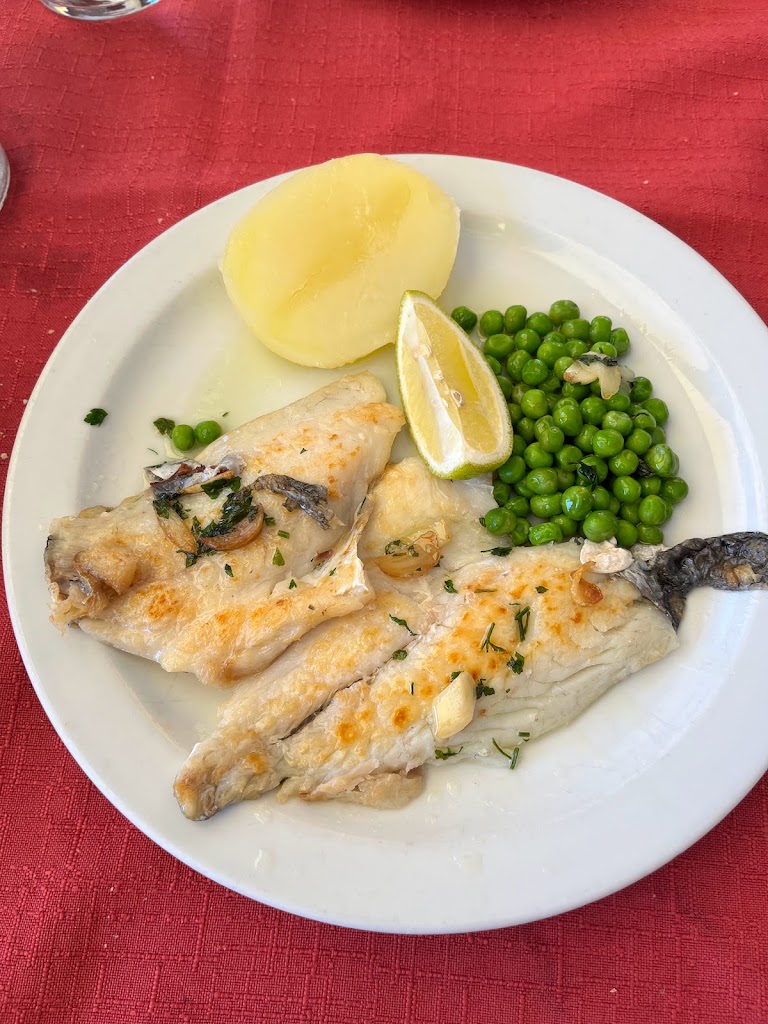 Cafeteria Mercurio — Comida y bebida