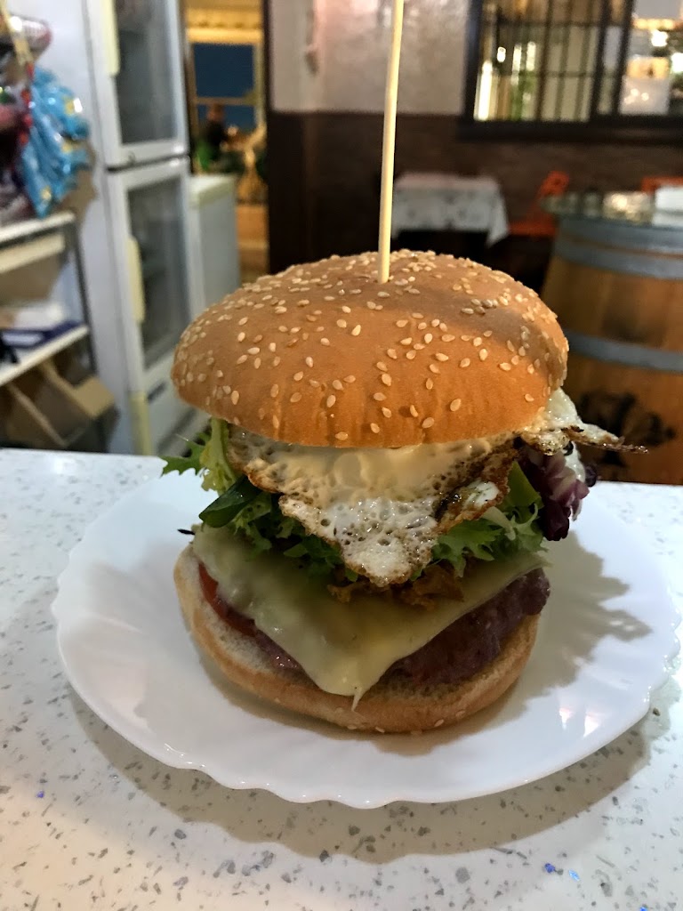 Tasca El Albero — Comida y bebida
