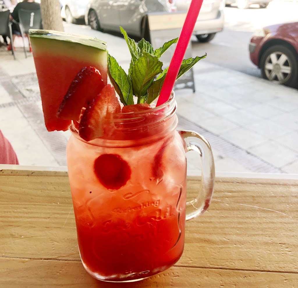 Magari Lounge Bar — Del propietario