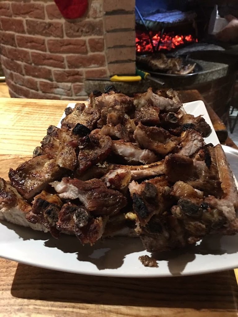 Cafe Bar Os Fornos — Comida y bebida