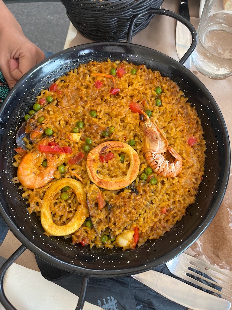 Bar Sardaka Bermeo — Comida y bebida