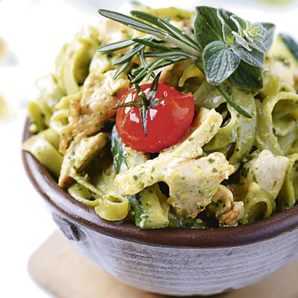 La Piazza — Comida y bebida