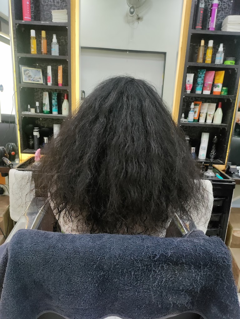 R B Professional Saloon Unisex