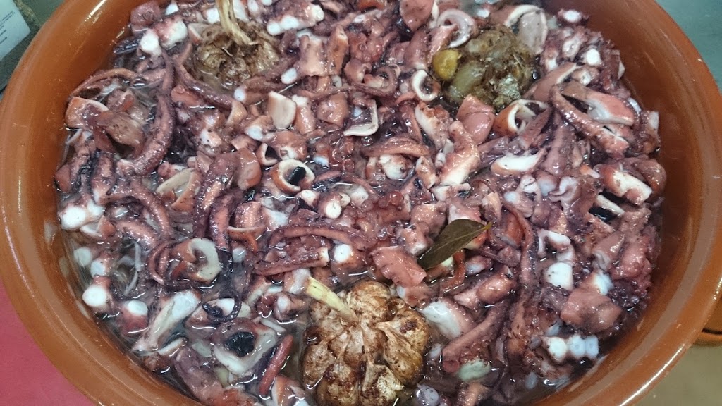 Merendero El Olivo — Comida y bebida
