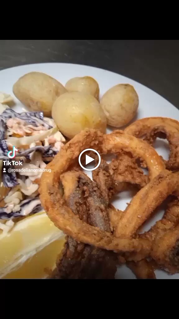 No Madrugues Cafe, Tapas y Cocteles — Videos