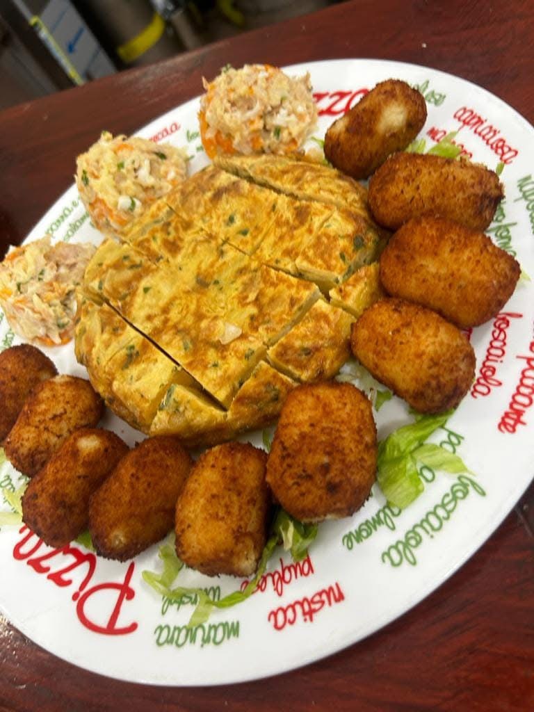 Restaurante La Abuela — Comida y bebida