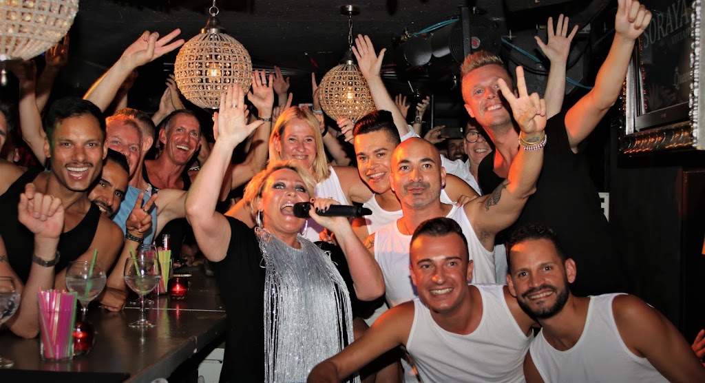Queenz Music Bar — Del propietario