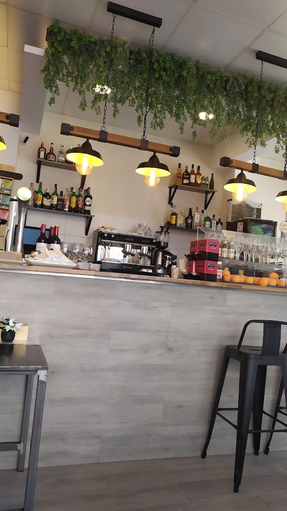 Mas Q Tapas — Ambiente