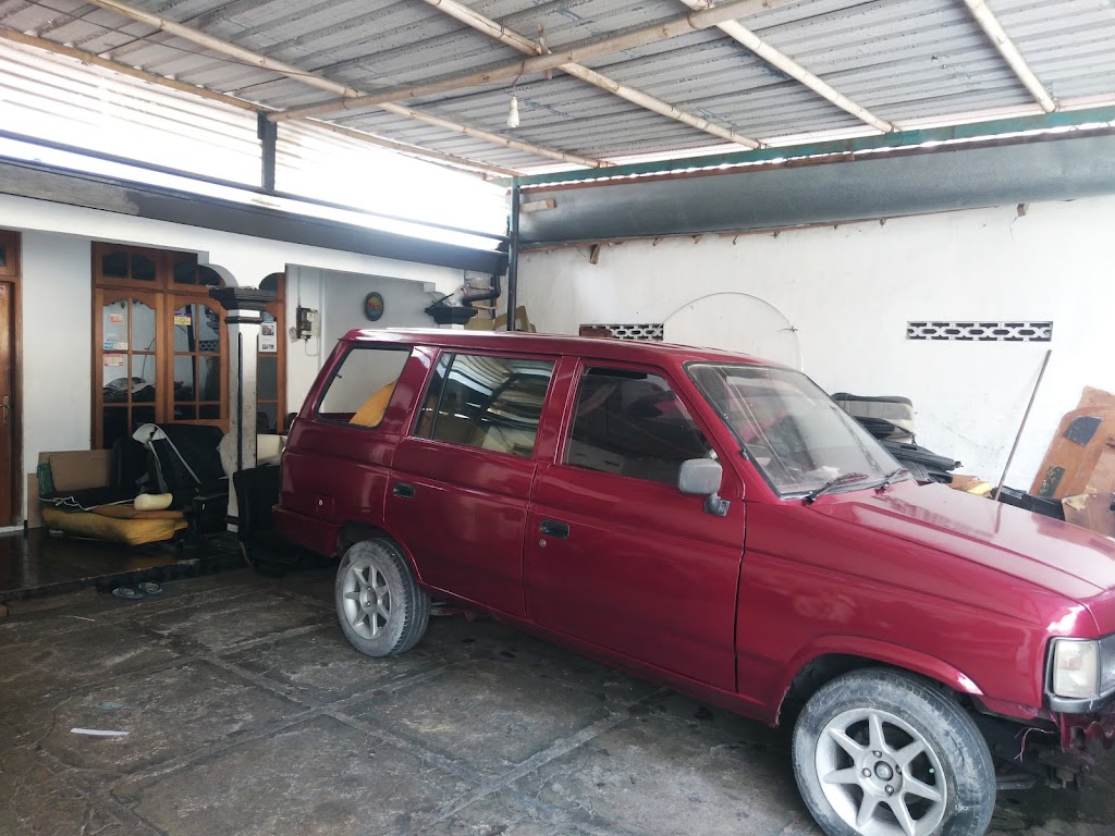 Bengkel Jok Mobil dan Kaca Mobil Suyitno