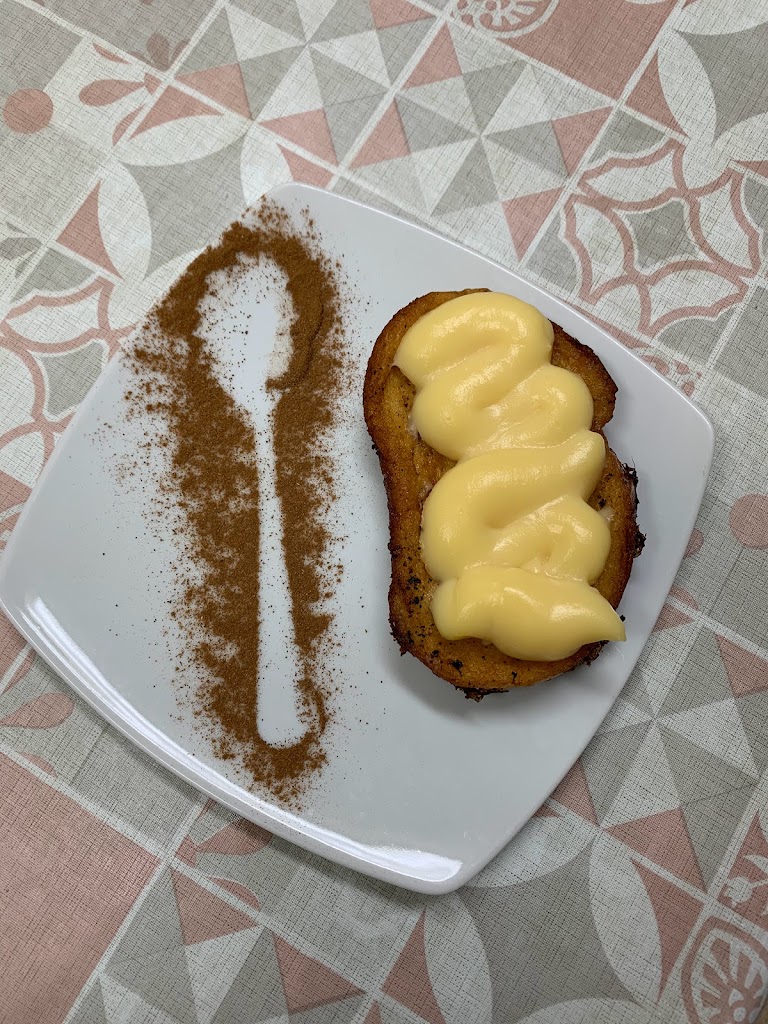 Restaurante-Cafeteria Modenav 87 — Comida y bebida
