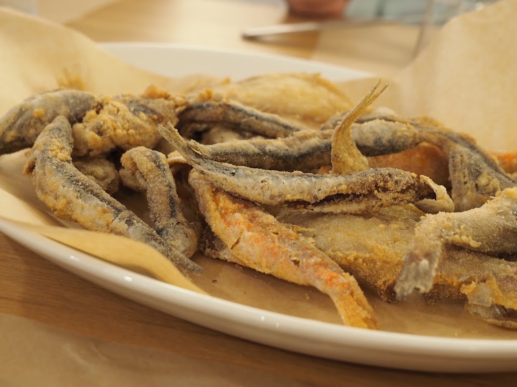 El Rincon de Maria Pucol — Comida y bebida