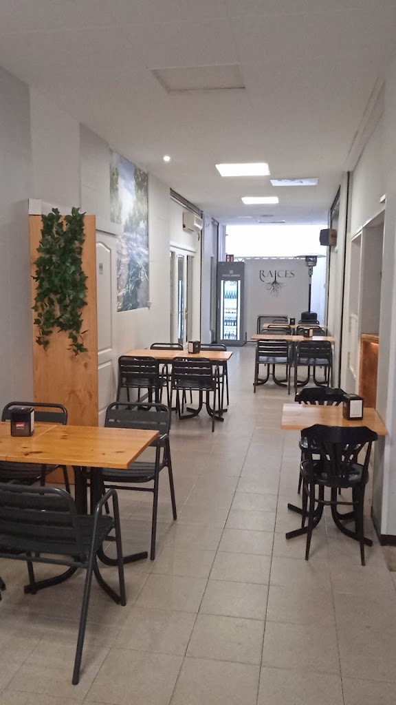 "RAICES" Bar-Tapas-Cafeteria — Ambiente
