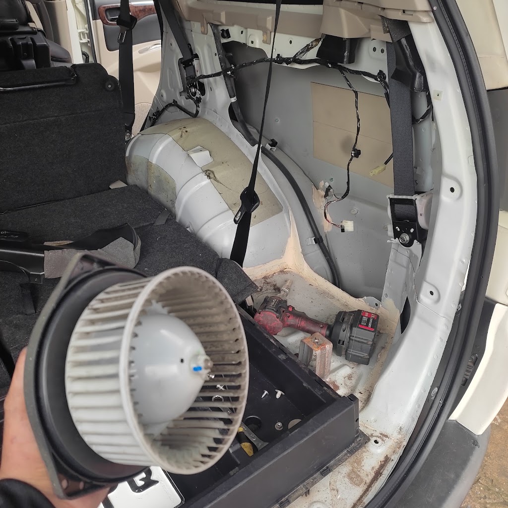 AMRI Bengkel AC Mobil