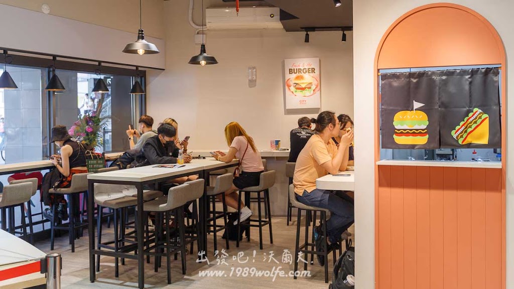 城市漢堡咖啡館 台中車站店(B8櫃位) 的照片