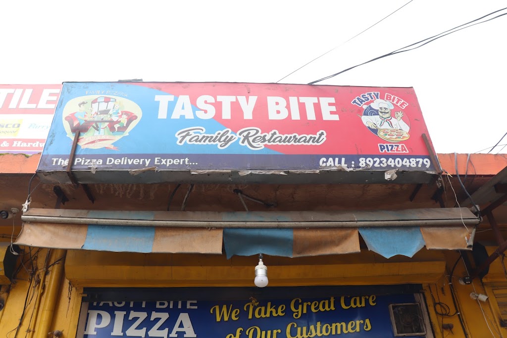Tasty Bite Pizza S Best Cafe In Selaqui Pizza Restaurants In Selaqui Family Restaurant In Seiakui