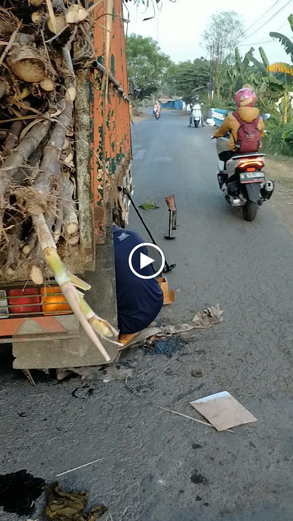 BENGKEL DUMP TRUK & LAS LISTRIK